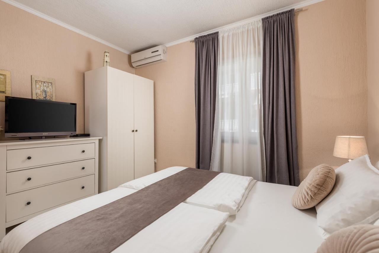 Apartments Villa Chiara Opatija Ičići Buitenkant foto