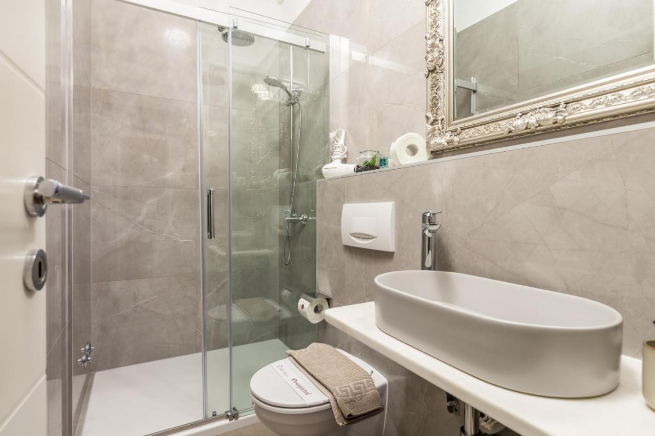 Apartments Villa Chiara Opatija Ičići Buitenkant foto