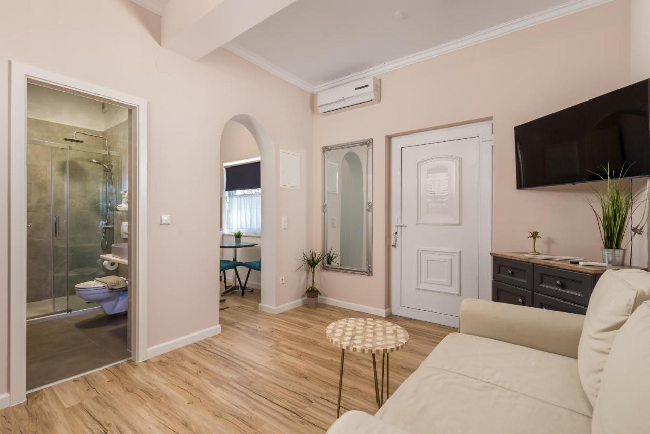 Apartments Villa Chiara Opatija Ičići Buitenkant foto