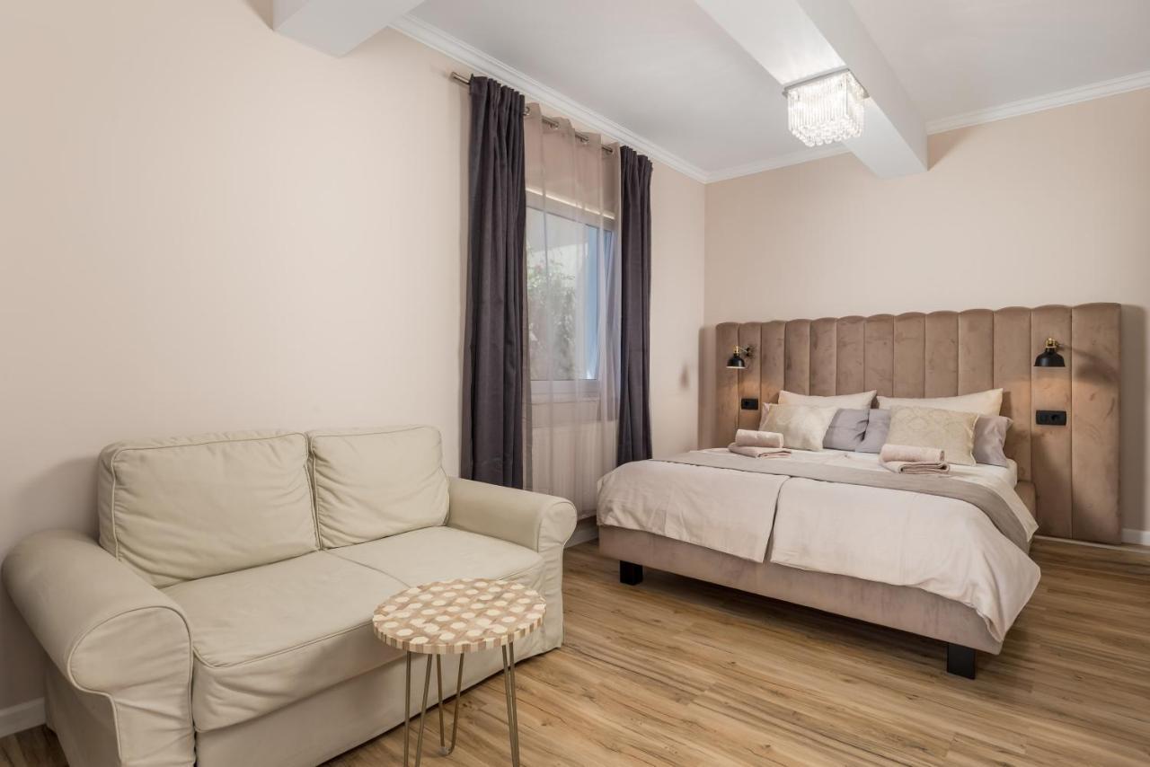 Apartments Villa Chiara Opatija Ičići Buitenkant foto